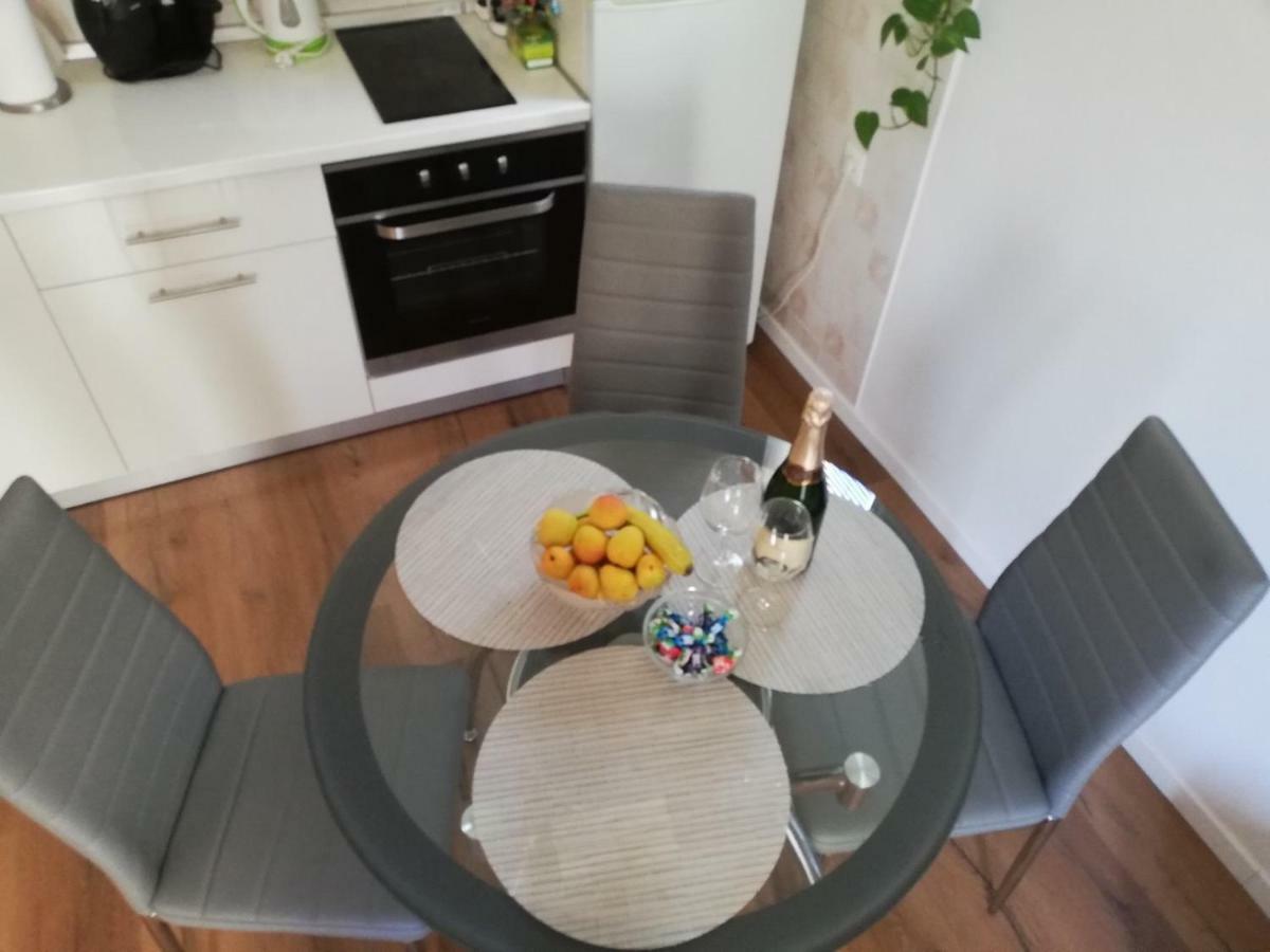 Bond With Private Parking Apartment Задар Екстериор снимка